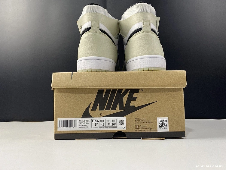 Air CT0979-002 - Jordan CMFT Zoom (W) High Sail 1 0408